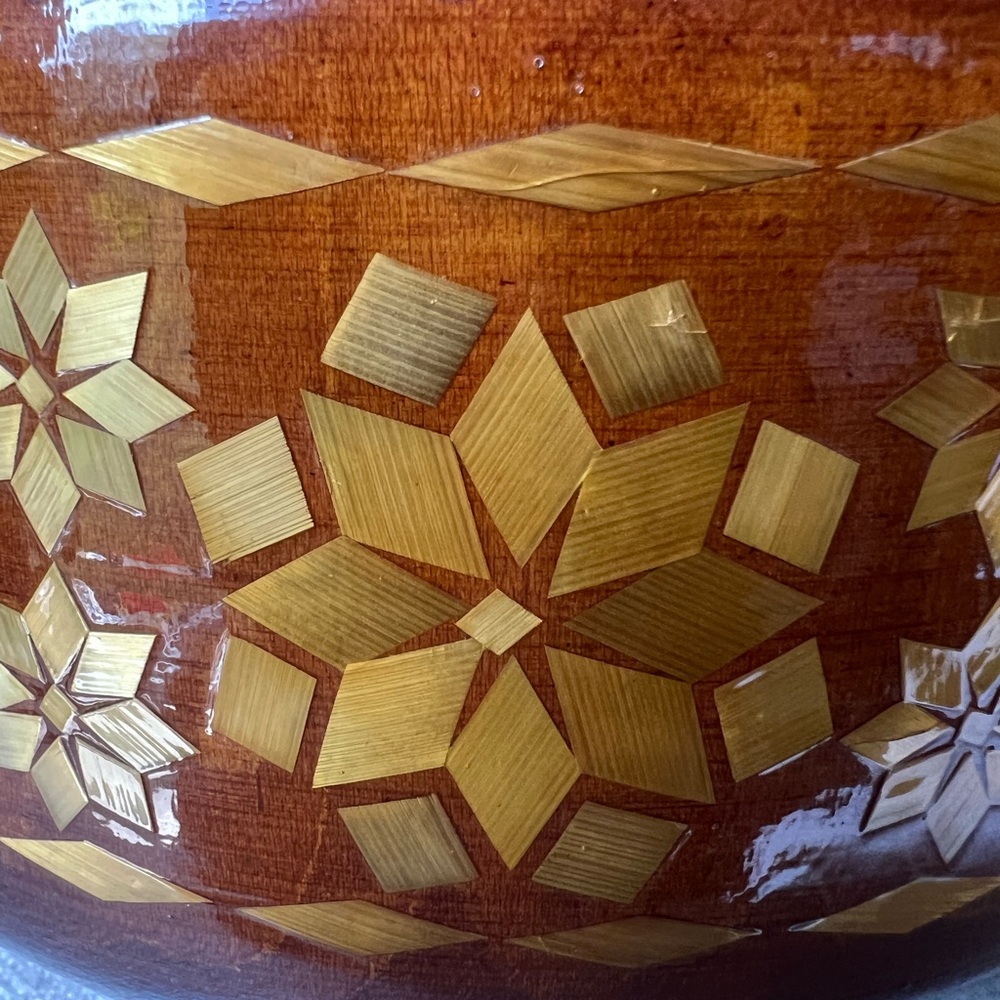 Vintage wooden folk art bowl - Picture 10 of 11